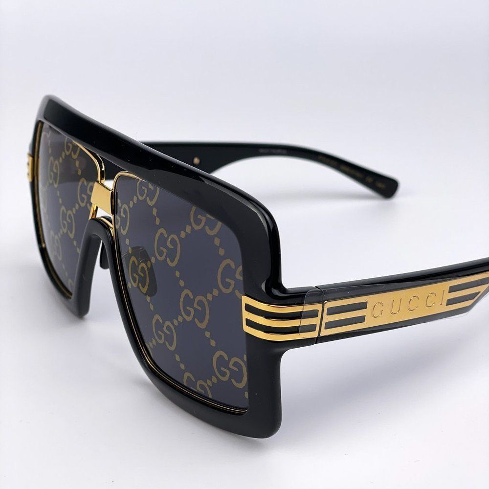 NEW Gucci GG0900S 001 Oversized  Black Shield Gold Logo Unisex Sunglasses - Picture 6 of 14